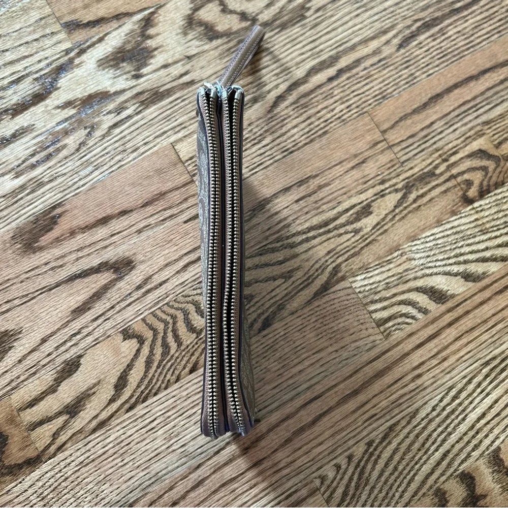 Coach double zip pouch wallet wristlet - Picture 4 of 16